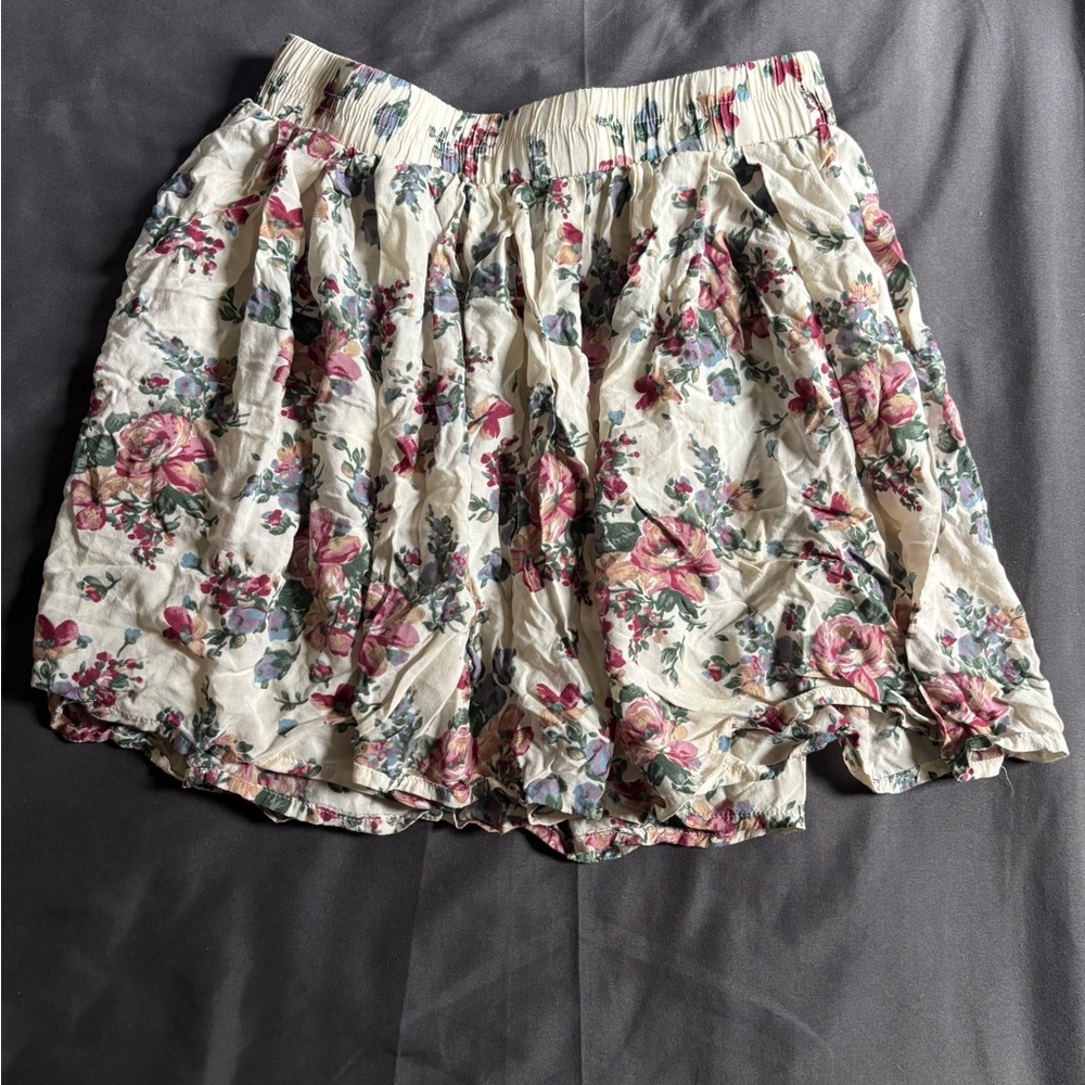 Brandy Melville Floral Skirt - Cream and Pink